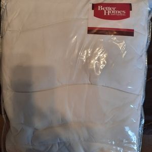 Twin size mattress pad